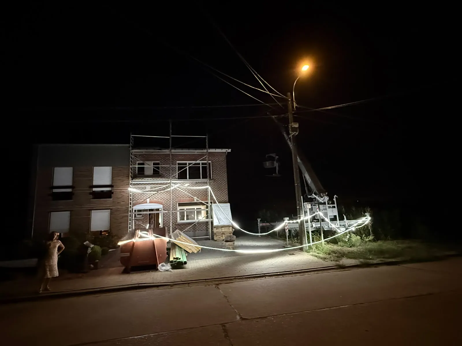 Werf verlicht bij valavond